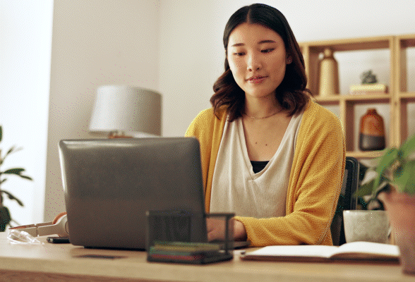 Ra mắt chatbot đa năng